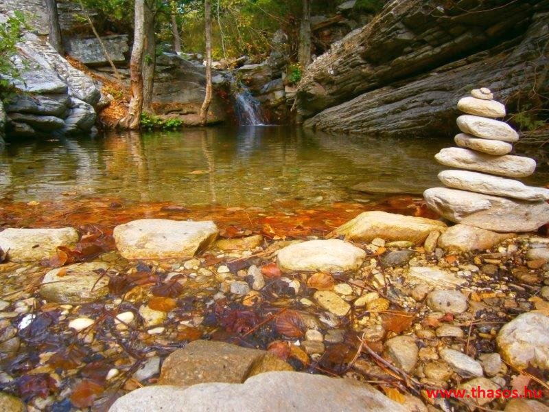 Az öreg falu, a vén platán és a folyók meséje